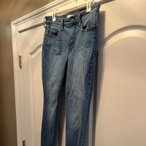 crown & Ivy 10P Skinny Jeans